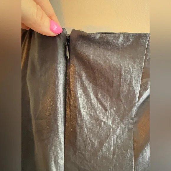 BCBGMAXAZRIA Black Sleeveless Blouse Size 0 - Picture 10 of 14